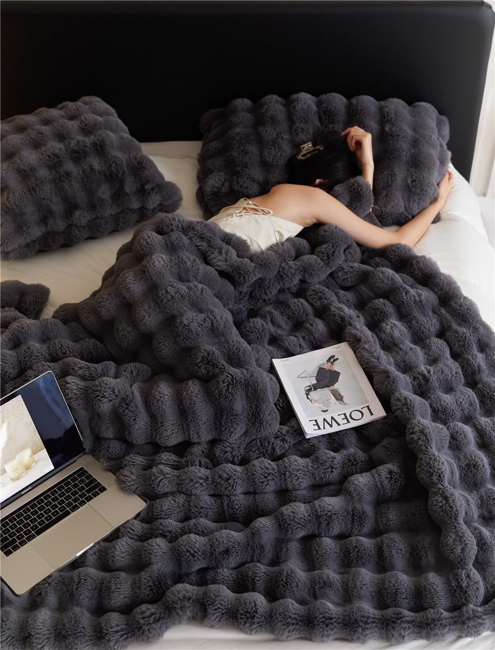 Polyester Carpet Rabbit Bubble Velvet Thickened Nap Blanket Quilt world linen