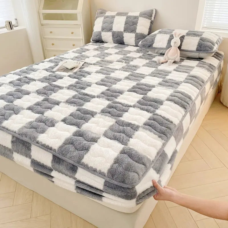 Arctic Velvet Bedsheet Checkerboard Pattern Soy Antibacterial Sliding Bedsheet world linen